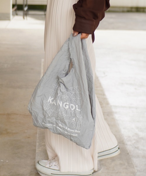 KANGOL(カンゴール)の「【KANGOL/カンゴール】プリント入り ナイロン エコバッグ 【M サイズ】(エコバッグ/サブバッグ・メンズ・ホワイト/グレー/ベージュ・M)」の1枚目の写真