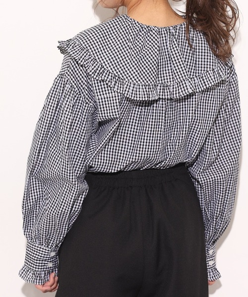 one after another NICE CLAUP(ワンアフターアナザーナイスクラップ)の「ビックカラーフリル衿ブラウス(シャツ/ブラウス・レディース・オフホワイト/ベージュ/チェック・FREE)」の3枚目の写真