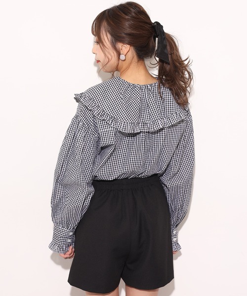 one after another NICE CLAUP(ワンアフターアナザーナイスクラップ)の「ビックカラーフリル衿ブラウス(シャツ/ブラウス・レディース・オフホワイト/ベージュ/チェック・FREE)」の4枚目の写真