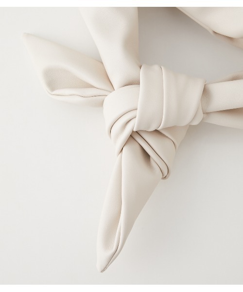 rienda（リエンダ）の「ハンドルリボンギャザーバッグ（ハンドバッグ・レディース・ブラック/アイボリー・FREE）」の11枚目の写真