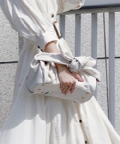 rienda（リエンダ）の「ハンドルリボンギャザーバッグ（ハンドバッグ・レディース・ブラック/アイボリー・FREE）」の22枚目の写真