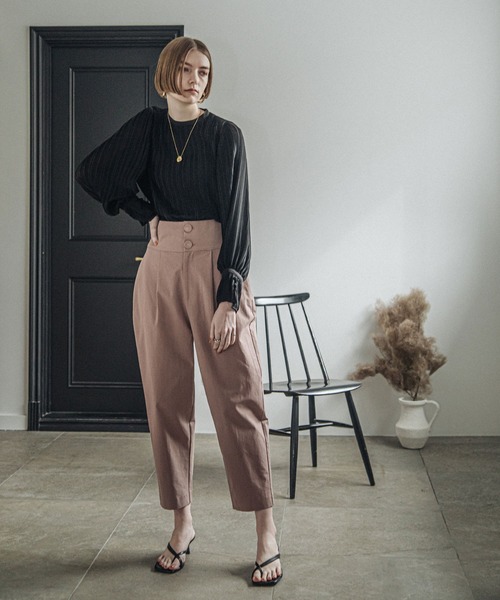 ACCL（エーシーシーエル）の「ビッグボタンハイウエストパンツ（その他パンツ・レディース・ベージュ/マスタード/ダークパープル・MEDIUM/SMALL）」の6枚目の写真