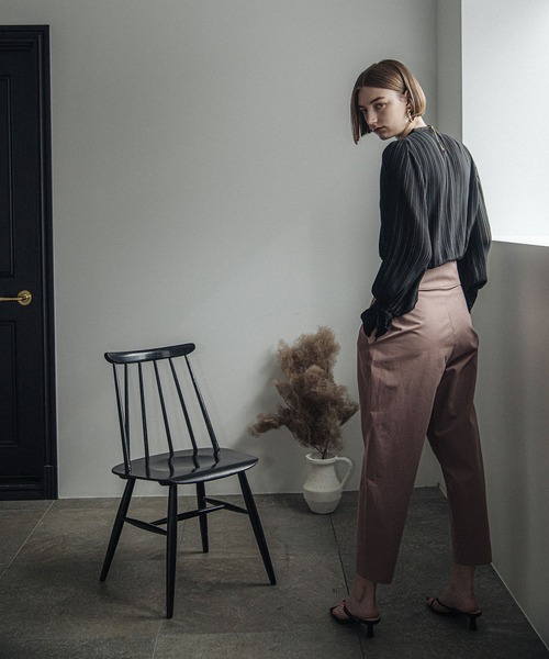 ACCL（エーシーシーエル）の「ビッグボタンハイウエストパンツ（その他パンツ・レディース・ベージュ/マスタード/ダークパープル・MEDIUM/SMALL）」の7枚目の写真