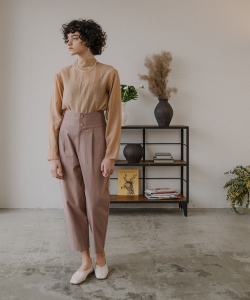 ACCL（エーシーシーエル）の「ビッグボタンハイウエストパンツ（その他パンツ・レディース・ベージュ/マスタード/ダークパープル・MEDIUM/SMALL）」の10枚目の写真