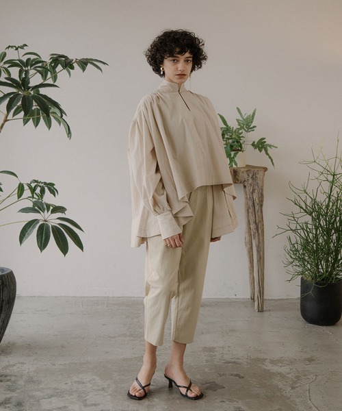 ACCL（エーシーシーエル）の「ビッグボタンハイウエストパンツ（その他パンツ・レディース・ベージュ/マスタード/ダークパープル・MEDIUM/SMALL）」の13枚目の写真