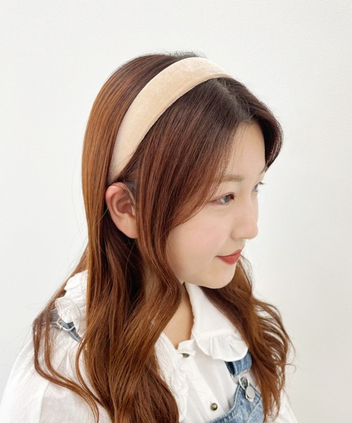 kutir（クティール）の「kutirlune／ベロアカチューシャ（カチューシャ・レディース・ブラック/ダークブラウン/ベージュ/ボルドー・FREE）」の7枚目の写真