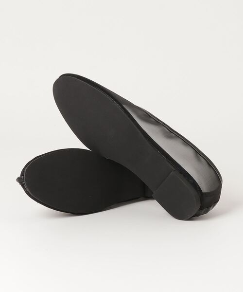 KATHARINE ROSS(キャサリンロス)の「【KATHARINE ROSS】センターシームパイピング チュールシアーパンプス チャイナシューズ(パンプス・レディース・ブラック/グレー・LARGE/MEDIUM/SMALL)」の4枚目の写真