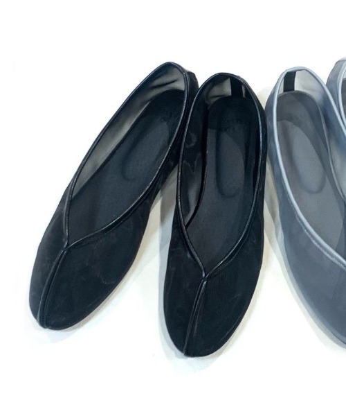 KATHARINE ROSS(キャサリンロス)の「【KATHARINE ROSS】センターシームパイピング チュールシアーパンプス チャイナシューズ(パンプス・レディース・ブラック/グレー・LARGE/MEDIUM/SMALL)」の2枚目の写真