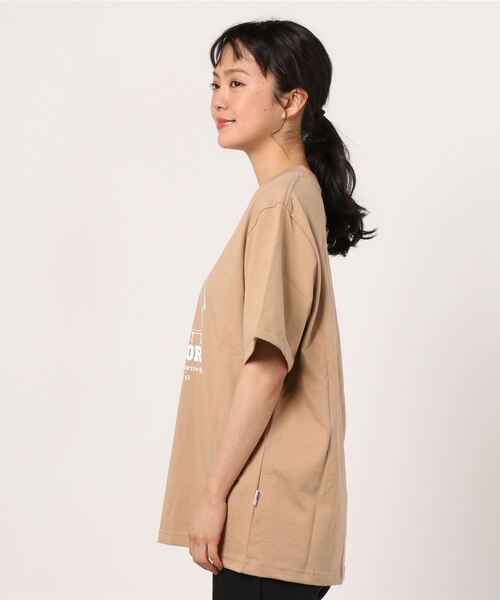 TARGETTO（ターゲット）の「『TARGETTO/ターゲット』X『FRIZMWORKS/フリズムワークス』カップル グラフィック 半袖Tシャツ（Tシャツ/カットソー・レディース・ホワイト/ブラック/ベージュ・M）」の12枚目の写真