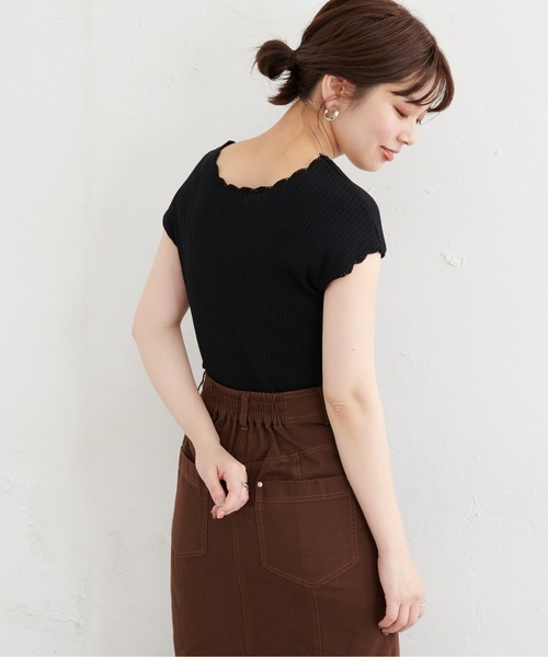 natural couture(ナチュラルクチュール)の「かぎ針風ちびスカラップフレンチリブニット(ニット/セーター・レディース・ブラック/ブラウン/オフホワイト/オレンジ/レンガ・FREE)」の10枚目の写真