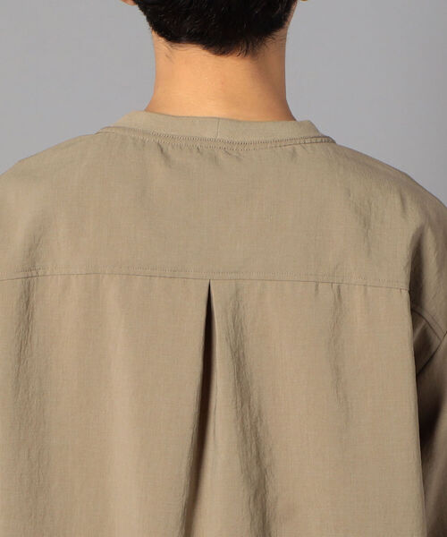 GLOSTER（グロスター）の「EVALET QUICK DRY TEE 布帛Tシャツ (※吸水速乾、ウォッシャブル、シワになりにくいイージーケア素材を使用！)（Tシャツ/カットソー・メンズ・ホワイト/ネイビー/ベージュ・SMALL/LARGE/MEDIUM）」の11枚目の写真