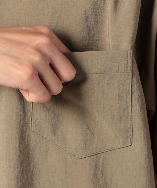 GLOSTER（グロスター）の「EVALET QUICK DRY TEE 布帛Tシャツ (※吸水速乾、ウォッシャブル、シワになりにくいイージーケア素材を使用！)（Tシャツ/カットソー・メンズ・ホワイト/ネイビー/ベージュ・SMALL/LARGE/MEDIUM）」の10枚目の写真