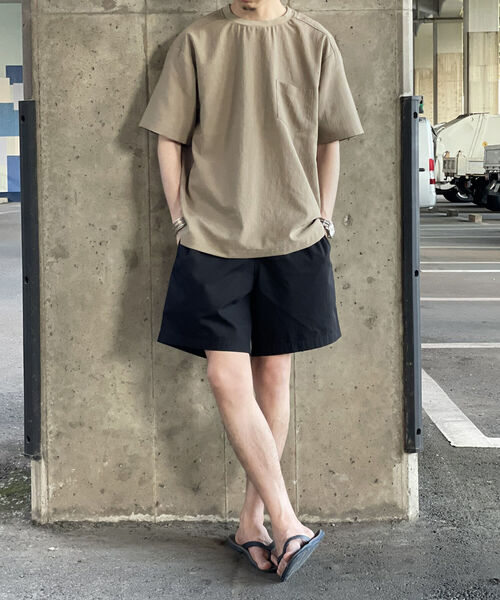 GLOSTER（グロスター）の「EVALET QUICK DRY TEE 布帛Tシャツ (※吸水速乾、ウォッシャブル、シワになりにくいイージーケア素材を使用！)（Tシャツ/カットソー・メンズ・ホワイト/ネイビー/ベージュ・SMALL/LARGE/MEDIUM）」の20枚目の写真
