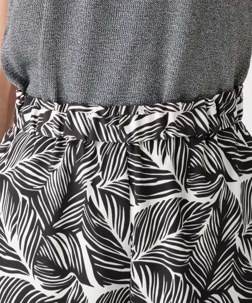 OPAQUE.CLIP（オペークドットクリップ）の「◆リーフプリント イージーワイドパンツ【WEB限定サイズ】（その他パンツ・レディース・ホワイト系3/ガンメタ・38/40/42）」の10枚目の写真