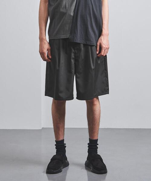 EN ROUTE（アンルート）の「＜EN ROUTE（アンルート）＞ ポリエステル タフタ 3プリーツ バックゴム ワイド ショーツ（その他パンツ・メンズ・ブラック/グレー・2/3/1）」の3枚目の写真