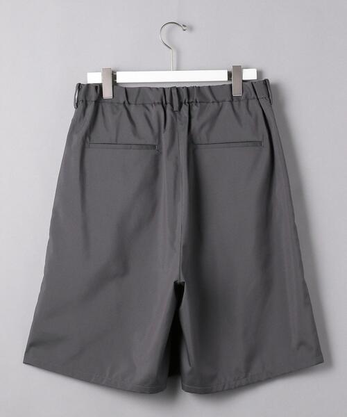 EN ROUTE（アンルート）の「＜EN ROUTE（アンルート）＞ ポリエステル タフタ 3プリーツ バックゴム ワイド ショーツ（その他パンツ・メンズ・ブラック/グレー・2/3/1）」の9枚目の写真