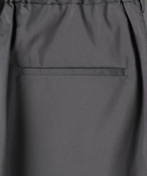 EN ROUTE（アンルート）の「＜EN ROUTE（アンルート）＞ ポリエステル タフタ 3プリーツ バックゴム ワイド ショーツ（その他パンツ・メンズ・ブラック/グレー・2/3/1）」の17枚目の写真