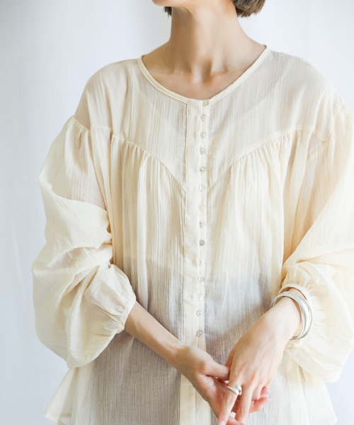 select MOCA（セレクトモカ）の「2021 SS フロントギャザーシフォンブラウス（シャツ/ブラウス・レディース・アイボリー/ミント/ライトカーキ・FREE）」の2枚目の写真