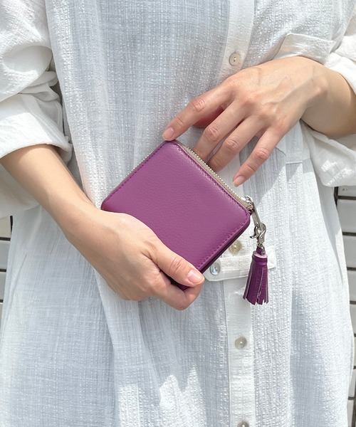 Beau're（ヴュレ）の「LuuNa カウレザー 二つ折り L字ファスナー