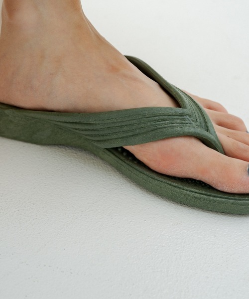 WHIMSIC（ウィムジック）の「【WHIMSIC別注】PEARL GYOSAN-MATTE（サンダル・レディース・ブラック/モスグリーン・LL/M）」の18枚目の写真