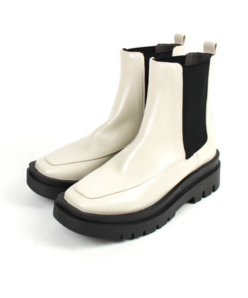 VIVIAN(ヴィヴィアン)の「スクエアトゥ厚底サイドゴアショートブーツ(ブーツ・レディース・ブラック系その他2/ホワイト系その他5/D/E・L/LL/S/M/XL)」の7枚目の写真