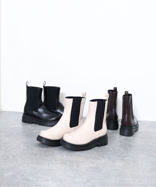 archives（アルシーヴ）の「サイドゴアブーツ（ブーツ・レディース・ブラック/ダークブラウン/アイボリー・MEDIUM/LARGE）」の11枚目の写真