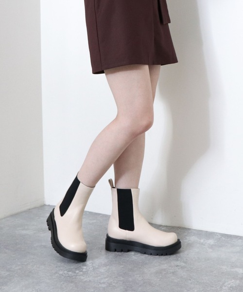 archives（アルシーヴ）の「サイドゴアブーツ（ブーツ・レディース・ブラック/ダークブラウン/アイボリー・MEDIUM/LARGE）」の8枚目の写真