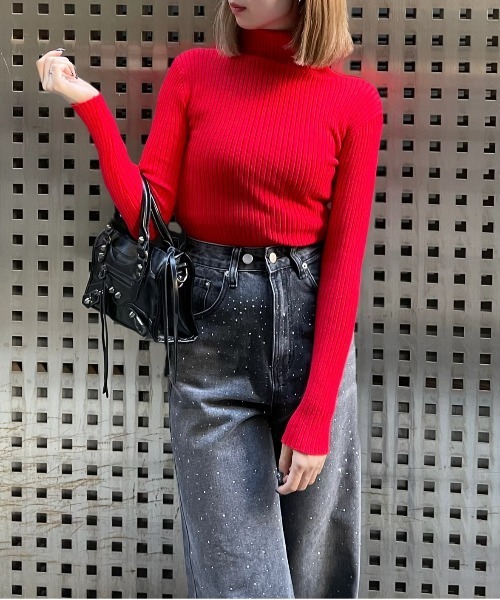 clear（クリア）の「タートルネックベーシックリブニットトップス [フィット感 もっちり柔らか]≪再入荷≫（ニット/セーター・レディース・ブラック/アイボリー/ブルーグレー/マスタード/ワインレッド/モカ/グリーン系その他/グレイッシュベージュ/ピンク/レッド/サックスブルー/イエロー/サーモンピンク/グレー/ブルー・F）」の21枚目の写真