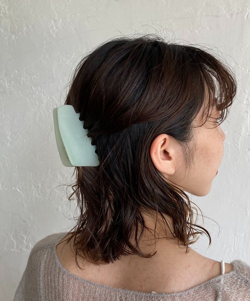 GOLDY(ゴールディ)の「【GOLDY/ゴールディ】トライアングルシェイプバンス(バレッタ/ヘアクリップ・レディース・ブラック/グリーン・FREE)」の5枚目の写真