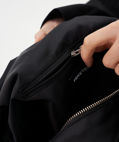 FEKETE（フェケテ）の「FEKETE MADE SUPER WIDE STRAP SHOULDER BAG