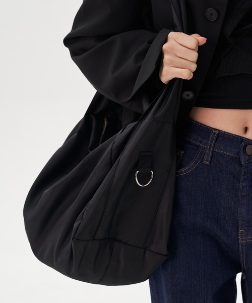 FEKETE（フェケテ）の「FEKETE MADE SUPER WIDE STRAP SHOULDER BAG / LARGE（ショルダーバッグ・メンズ・ブラック/グレー・FREE）」の11枚目の写真