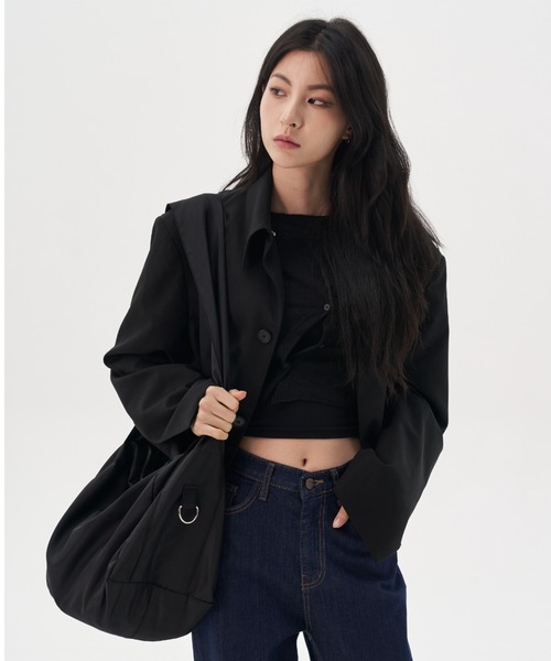 FEKETE（フェケテ）の「FEKETE MADE SUPER WIDE STRAP SHOULDER BAG / LARGE（ショルダーバッグ・メンズ・ブラック/グレー・FREE）」の3枚目の写真