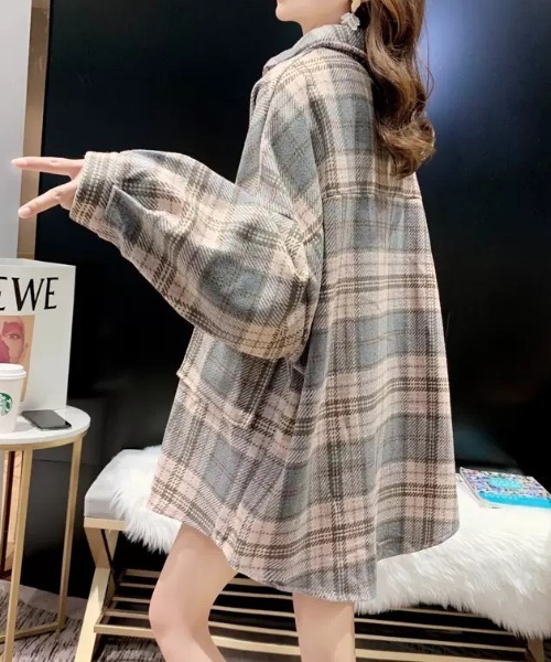 KOR(ケーオーアール)の「オーバーサイズ ドロップショルダー レトロチェック フランネルシャツ(シャツ/ブラウス・レディース・ブラック/オレンジ/グリーン・S/M/L/XL)」の22枚目の写真