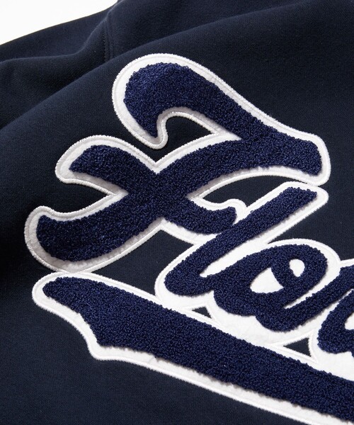 FREAK'S STORE（フリークスストア）の「サガラ刺繍 クルーネックスウェットシャツ/カレッジロゴ/ビックシルエット（スウェット・メンズ・ライトグレー/ブラック/ネイビー/グレー/モスグリーン・SMALL/MEDIUM/LARGE）」の10枚目の写真