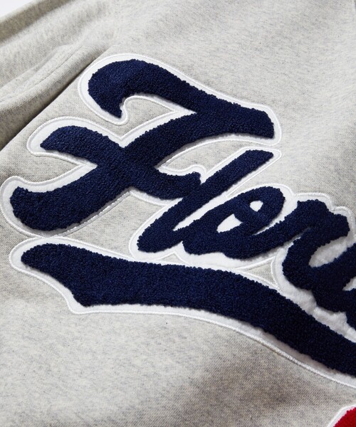 FREAK'S STORE（フリークスストア）の「サガラ刺繍 クルーネックスウェットシャツ/カレッジロゴ/ビックシルエット（スウェット・メンズ・ライトグレー/ブラック/ネイビー/グレー/モスグリーン・SMALL/MEDIUM/LARGE）」の20枚目の写真