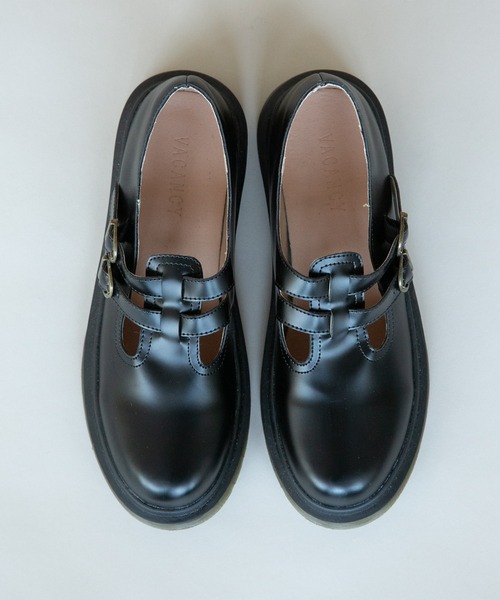 VACANCY（ヴァカンシー）の「Tバーストラップエコレザーローファー（ローファー・レディース・ブラック・SMALL/MEDIUM/LARGE）」の4枚目の写真