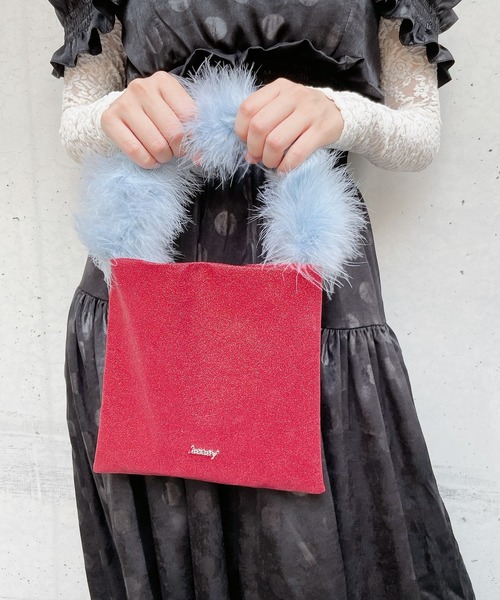 lilLilly(リルリリー)の「フェザーファーミニバッグ(ハンドバッグ・レディース・ブラック/ピンク/レッド/ブルー・FREE)」の16枚目の写真