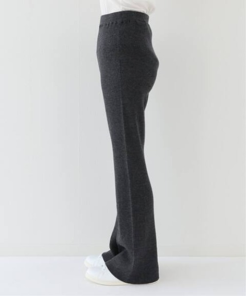 SLOBE IENA（スローブイエナ）の「ウールリブニットパンツ【ウエストゴム】◆（その他パンツ・レディース・チャコールグレー/パープル・36/38）」の3枚目の写真