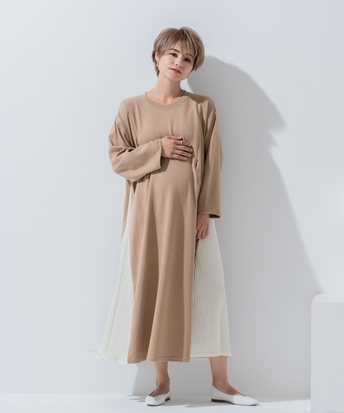 CHOCOA（チョコア）の「マタニティ授乳サイドプリーツワンピース（マタニティウェア/グッズ・レディース・チャコールグレー/ベージュ・FREE）」の11枚目の写真