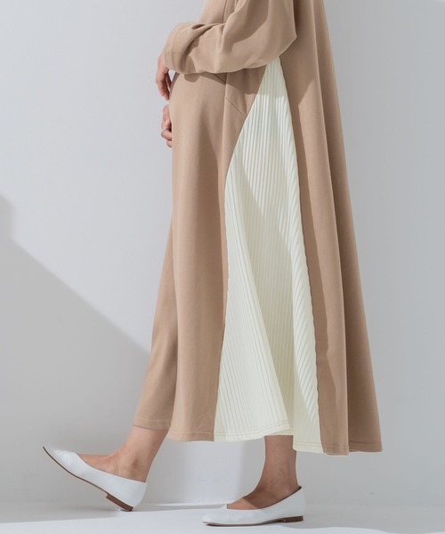 CHOCOA（チョコア）の「マタニティ授乳サイドプリーツワンピース（マタニティウェア/グッズ・レディース・チャコールグレー/ベージュ・FREE）」の14枚目の写真