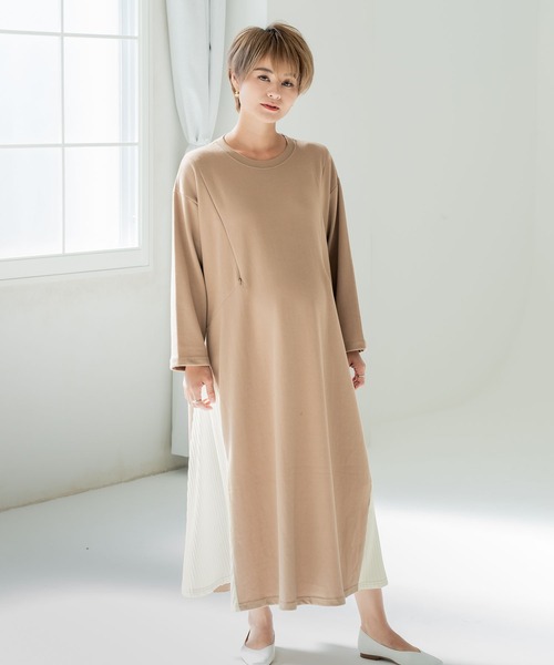 CHOCOA（チョコア）の「マタニティ授乳サイドプリーツワンピース（マタニティウェア/グッズ・レディース・チャコールグレー/ベージュ・FREE）」の5枚目の写真