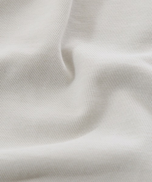 marka（マーカ）の「marka / マーカ：RAGLANCREW NECK L/S - 80//2 HIGH TWISTED KNIT -：M22A-12CS01C[COR]（Tシャツ/カットソー・メンズ・ブラック/オフホワイト・1/2）」の16枚目の写真