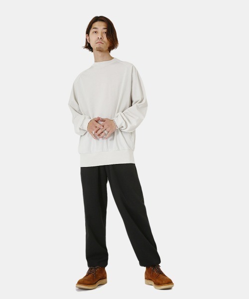 marka（マーカ）の「marka / マーカ：RAGLANCREW NECK L/S - 80//2 HIGH TWISTED KNIT -：M22A-12CS01C[COR]（Tシャツ/カットソー・メンズ・ブラック/オフホワイト・1/2）」の12枚目の写真