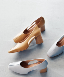 Au BANNISTER | サイドオープン スクエアトゥパンプス(パンプス)