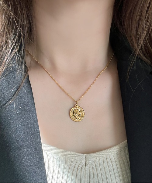 CEMONEMO（セモネモ）の「【金属アレルギー対応】 エリザベスコイン ペンダント ネックレス / サージカルステンレス 316L（ネックレス・レディース・シルバー/ゴールド・FREE）」の9枚目の写真