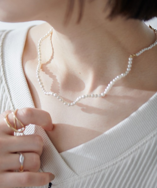 Casselini(キャセリーニ)の「【Casselini/キャセリーニ】なみなみビーズチョーカー(その他ヘアアクセサリー・レディース・オフホワイト/オレンジ・FREE)」の12枚目の写真