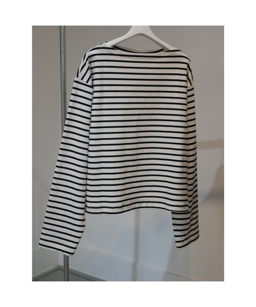 ulu(ウル)の「Original Box silhouette border long tshirt(Tシャツ/カットソー・レディース・ホワイト×ブラック・FREE)」の2枚目の写真
