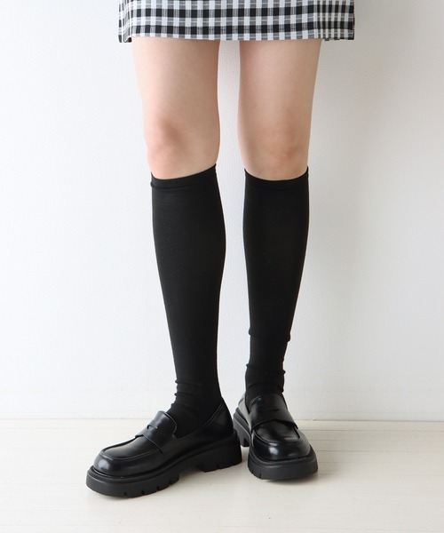 BLUEEAST（ブルーイースト）の「スクエアトゥフェイクレザー厚底ローファー（ローファー・レディース・ブラック/ブラウン・MEDIUM/LARGE）」の2枚目の写真