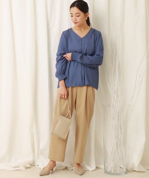 libelle more(リベル モア)の「シャーリングブラウス(シャツ/ブラウス・レディース・ライトピンク/ブラック/ブルー/キナリ・M)」の21枚目の写真