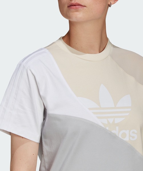 adidas（アディダス）の「アディカラー スプリット トレフォイル 半袖Tシャツ / アディダスオリジナルス（Tシャツ/カットソー・レディース・ブラック/オフホワイト・SMALL/MEDIUM/LARGE/X-LARGE/XX-LARGE/X-SMALL）」の9枚目の写真
